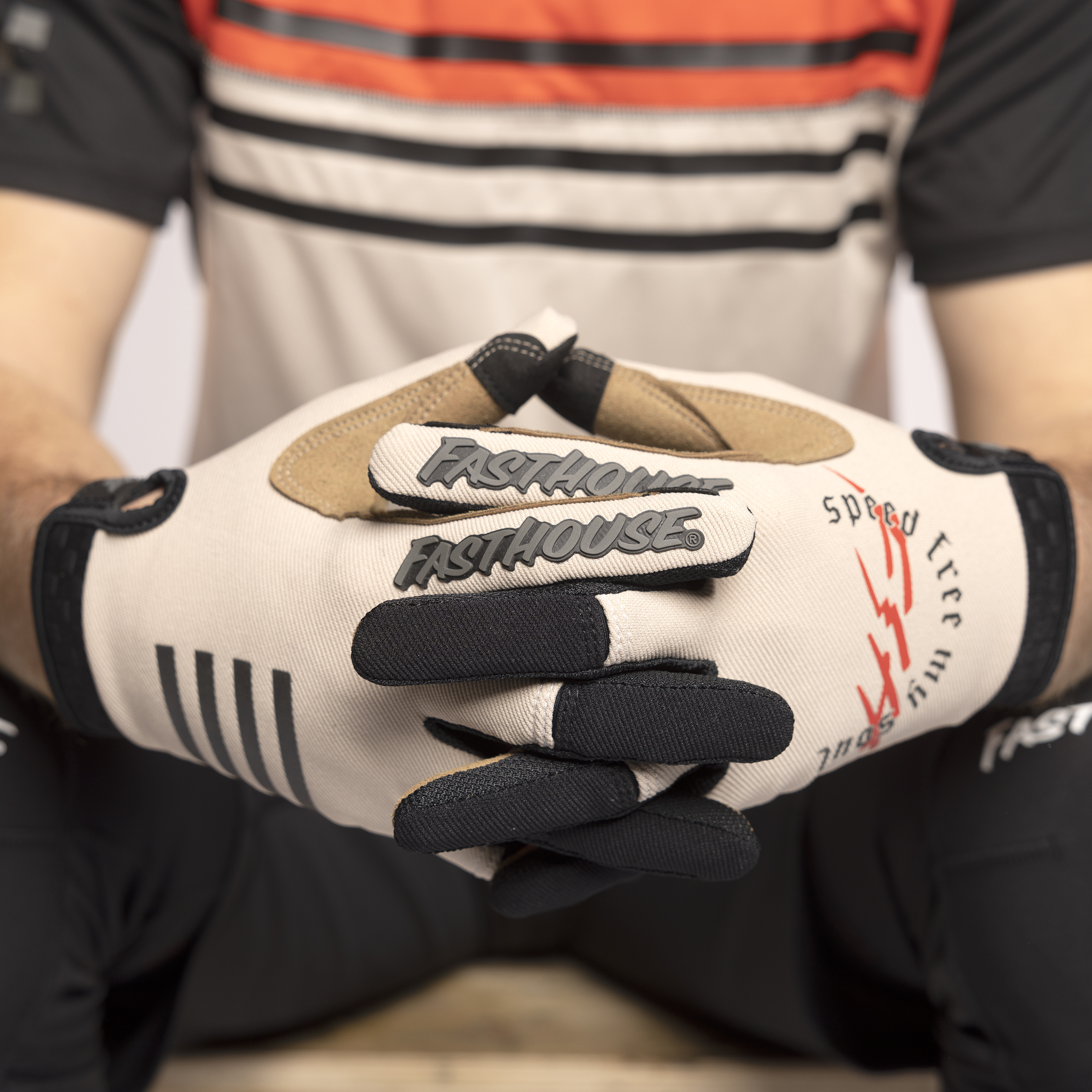 Speed Style Menace Glove - Cream_Detail